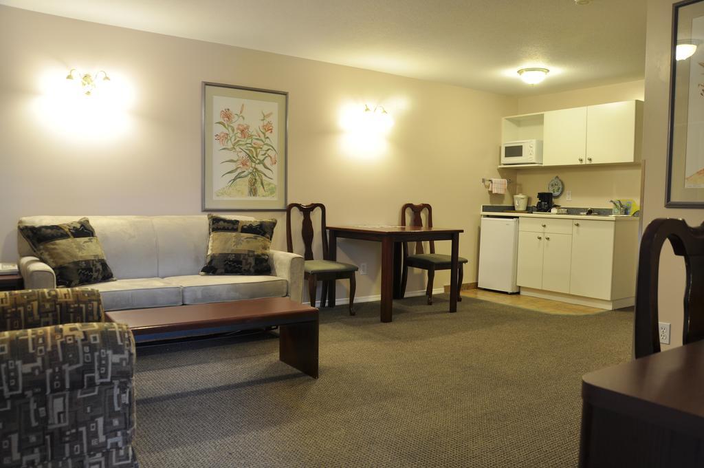 Rosedale Motel Summerland Extérieur photo