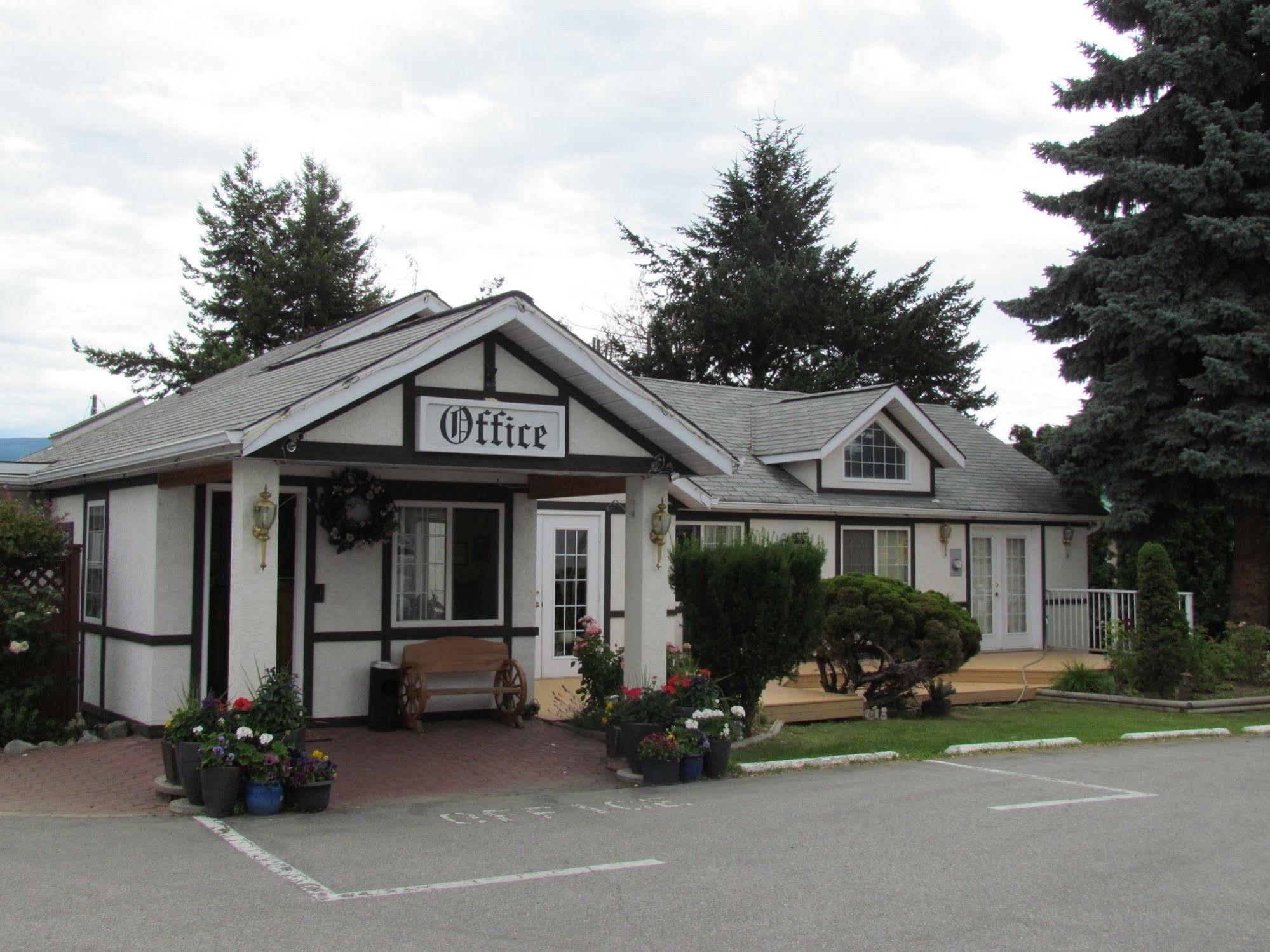 Rosedale Motel Summerland Extérieur photo