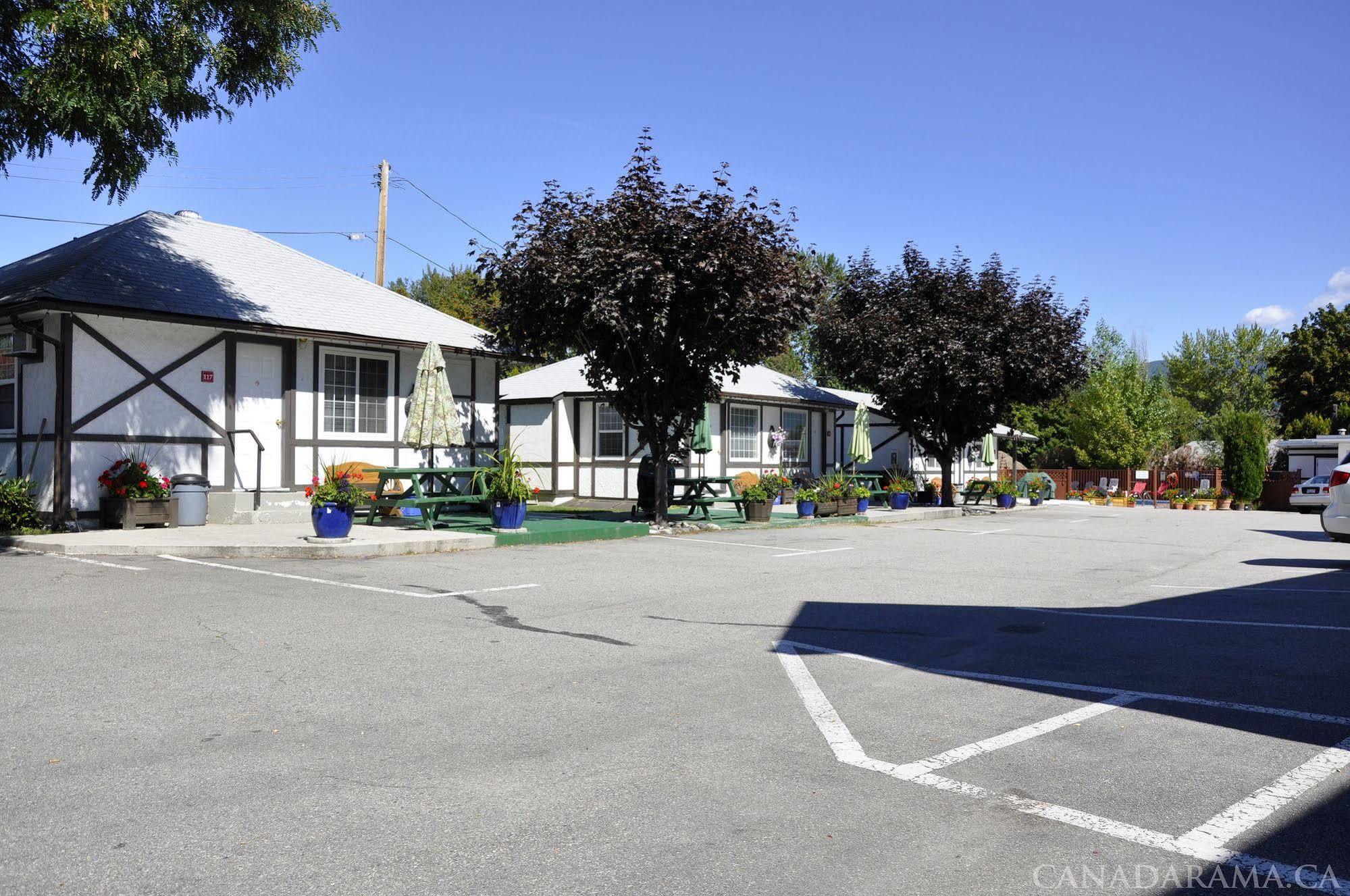 Rosedale Motel Summerland Extérieur photo