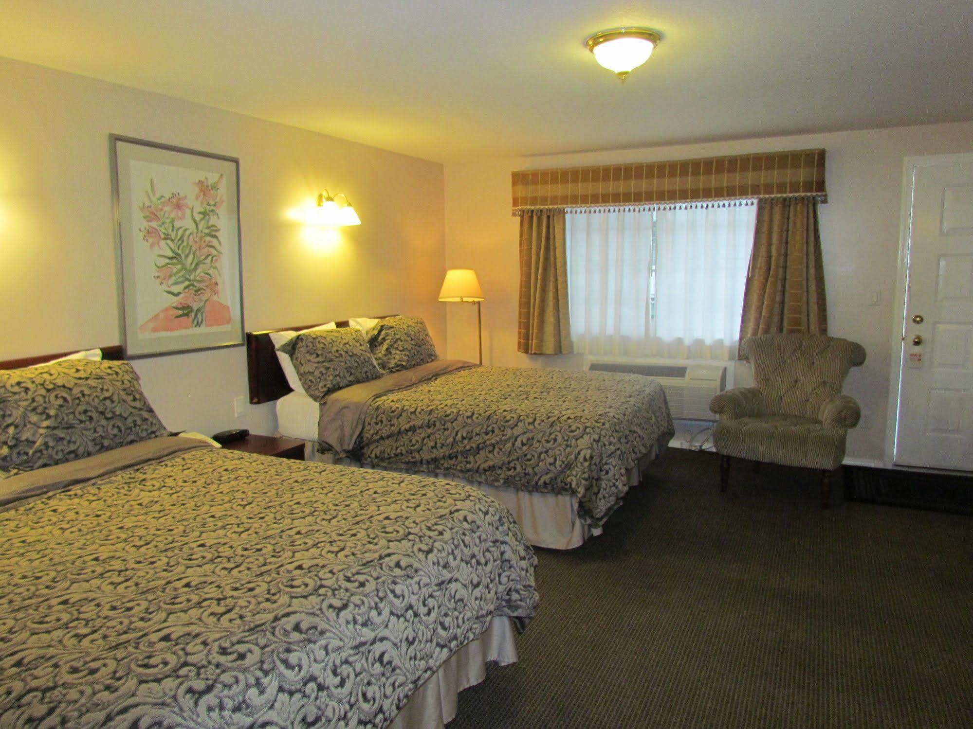 Rosedale Motel Summerland Extérieur photo