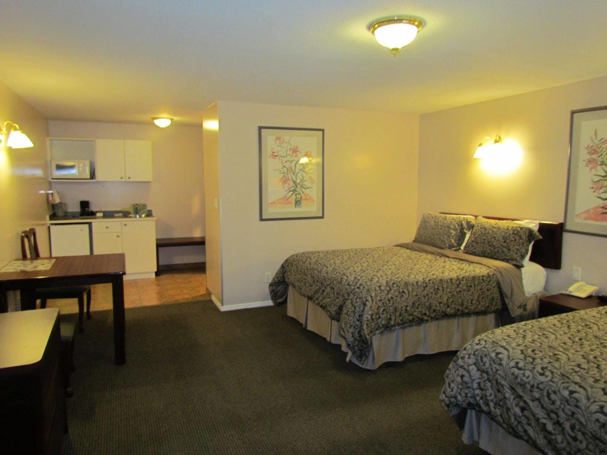 Rosedale Motel Summerland Extérieur photo